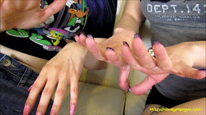 www.xsiteability.com - Valora & Nyxon: Hand Comparison HOM XXXX Play thumbnail